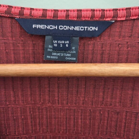 FRENCH CONNECTION FAUZ WRAP DRESS SIZE 6 RED LINEAR JACQUARD LONG SLEEVE - Picture 2 of 10